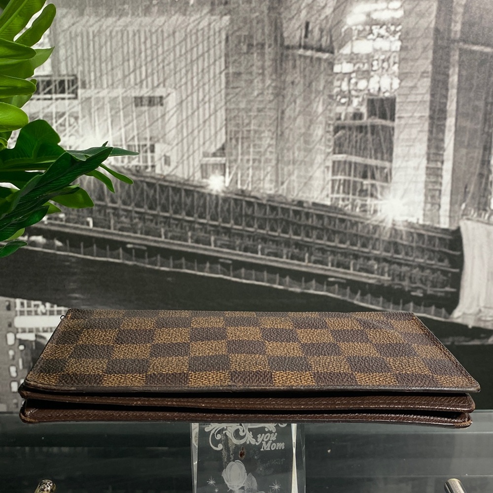 Authentic Louis Vuitton Damier Checkbook/Phone Long Wallet - Picture 11 of 16